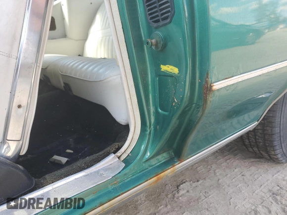 1972 Oldsmobile Cutlass with VIN 3J67K2M135052, listed as a Copart auction lot 75190394 with 78,577 mi miles and Non Repairable. Bid and sale history available at DreamBid. Image 12.