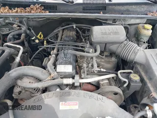 2000 Jeep Grand Cherokee Laredo z VIN 1J4GW48S9YC338947, wystawiony jako IAAI lot #42545830 z przebiegiem 234 251 mil mil oraz . Historia ofert i sprzedaży dostępna na DreamBid. Obrazek 10.