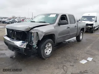 2007 Chevrolet Silverado 1500 LTZ with VIN 2GCEK13M571637081, listed as a IAAI auction lot 41085702 with 202,998 mi miles. Bid and sale history available at carsss.com. Image 18.