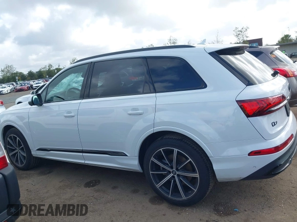 2022 Audi Q7 Premium Plus with VIN WA1LXBF76ND014939, listed as a IAAI auction lot 41925444 with 34,807 mi miles and . Bid and sale history available at DreamBid. Image 14.