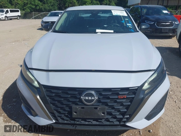 2024 Nissan Altima SR z VIN 1N4BL4CV5RN369697, wystawiony jako IAAI lot #42335803 z przebiegiem 29 820 mil mil oraz . Historia ofert i sprzedaży dostępna na DreamBid. Obrazek 12.