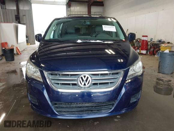 2014 Volkswagen Routan SE with VIN 2C4RVABG2ER134482, listed as a IAAI auction lot 41533277 with 118,193 mi miles and . Bid and sale history available at DreamBid. Image 13.