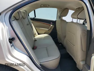 2010 Lincoln MKZ z VIN 3LNHL2GC0AR656881, wystawiony jako Copart lot #57591735 z przebiegiem 76 596 mil mil oraz Szkoda całkowita • Salvage title. Historia ofert i sprzedaży dostępna na DreamBid. Obrazek 10.