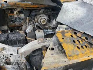2006 Ford F-350 XL z VIN 1FTWW31P96ED53757, wystawiony jako Copart lot #52584825 z przebiegiem Nie podano mil oraz Szkoda całkowita • Salvage title. Historia ofert i sprzedaży dostępna na DreamBid. Obrazek 11.