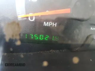 2003 Ford F-150 XL z VIN 1FTRF18223NA52111, wystawiony jako Copart lot #74816344 z przebiegiem 175 021 mil mil oraz Szkoda całkowita • Salvage title. Historia ofert i sprzedaży dostępna na DreamBid. Obrazek 9.