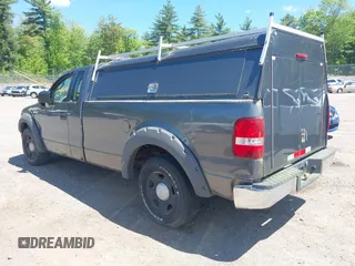 2004 Ford F-150 XL z VIN 1FTRF12W84NC41567, wystawiony jako IAAI lot #42338597 z przebiegiem 228 637 mil mil oraz . Historia ofert i sprzedaży dostępna na DreamBid. Obrazek 3.