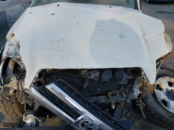 2005 Toyota 4Runner SR5 with VIN JTEBU14R258031248, listed as a Copart auction lot 84204404 with 0 mi miles and Salvage Title. Bid and sale history available at carsss.com. Image 11.