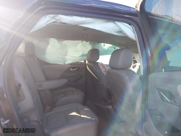 2019 Chevrolet Traverse LT Leather with VIN 1GNERHKWXKJ140685, listed as a IAAI auction lot 41235163 with 122,875 mi miles. Bid and sale history available at carsss.com. Image 8.