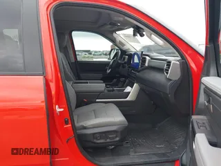 2024 Toyota Tundra Limited z VIN 5TFWA5DB4RX168552, wystawiony jako IAAI lot #41915669 z przebiegiem 24 622 mil mil oraz . Historia ofert i sprzedaży dostępna na DreamBid. Obrazek 5.