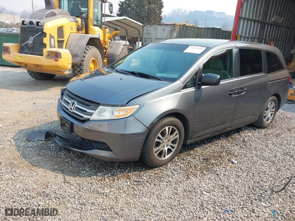 2011 Honda Odyssey LX with VIN 5FNRL5H29BB023895, listed as a IAAI auction lot 41897494 with 177,796 mi miles. Bid and sale history available at carsss.com. Image 18.