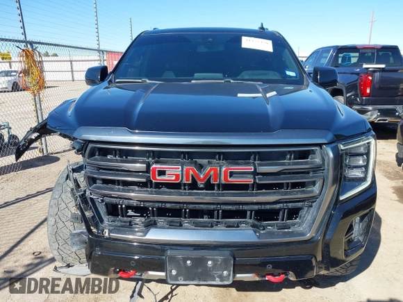 2021 GMC Yukon AT4 with VIN 1GKS2CKD2MR169740, listed as a IAAI auction lot 41472470 with 103,662 mi miles. Bid and sale history available at carsss.com. Image 12.
