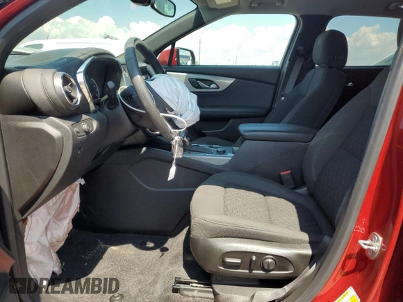 2021 Chevrolet Blazer LT z VIN 3GNKBCRS6MS524834, wystawiony jako Copart lot #63138245 z przebiegiem 28 387 mil mil oraz Nie do naprawy • Non repairable. Historia ofert i sprzedaży dostępna na DreamBid. Obrazek 7.