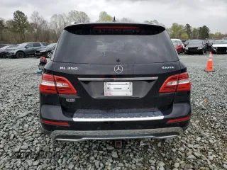 2015 Mercedes-Benz M 350 z VIN 4JGDA5HB7FA456058, wystawiony jako Copart lot #51798205 z przebiegiem 136 148 mil mil oraz Szkoda całkowita • Salvage title. Historia ofert i sprzedaży dostępna na DreamBid. Obrazek 6.