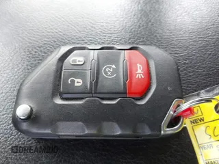 2018 Jeep Wrangler Unlimited Sport с VIN 1C4HJXDG2JW127282, выставлен на аукционе IAAI как лот 42188212 с пробегом 51 902 миль миль и . История ставок и продаж доступна на DreamBid. Изображение 11.
