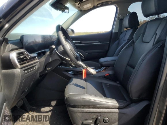 2025 Kia Telluride S z VIN 5XYP6DGC3SG577316, wystawiony jako Copart lot #55339495 z przebiegiem 5371 mil mil oraz Szkody całkowita. Historia ofert i sprzedaży dostępna na DreamBid. Obrazek 7.