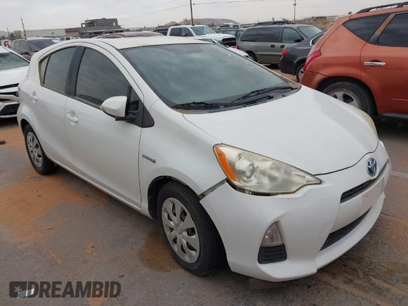 2013 Toyota Prius One z VIN JTDKDTB34D1039552, wystawiony jako IAAI lot #41993490 z przebiegiem 133 728 mil mil oraz . Historia ofert i sprzedaży dostępna na DreamBid. Obrazek 1.