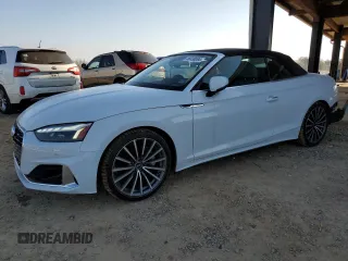 2021 Audi A5 Cabriolet Premium Plus z VIN WAUWAGF53MN007369, wystawiony jako Copart lot #46638084 z przebiegiem 22 396 mil mil oraz . Historia ofert i sprzedaży dostępna na DreamBid. Obrazek 1.
