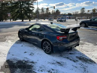 2017 Toyota 86 with VIN JF1ZNAA15H9703385, listed as a Copart auction lot 89024785 with 60,334 mi miles and Salvage Title. Bid and sale history available at carsss.com. Image 3.