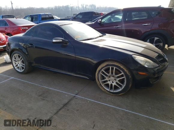 2008 Mercedes-Benz SLK-Class 3.0L with VIN WDBWK54F08F183262, listed as a Copart auction lot 41774154 with 24,169 mi miles and Non Repairable. Bid and sale history available at carsss.com. Image 4.