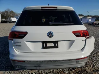 2018 Volkswagen Tiguan SEL z VIN 3VV3B7AX3JM047891, wystawiony jako Copart lot #41615545 z przebiegiem 63 995 mil mil oraz Szkoda całkowita • Salvage title. Historia ofert i sprzedaży dostępna na DreamBid. Obrazek 6.