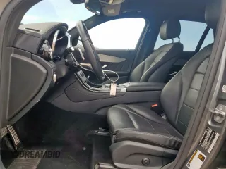2019 Mercedes-Benz GLC 300 с VIN WDC0G4JB3K1000102, выставлен на аукционе Copart как лот 59946915 с пробегом 68 272 миль миль и Списание • Salvage title. История ставок и продаж доступна на DreamBid. Изображение 7.
