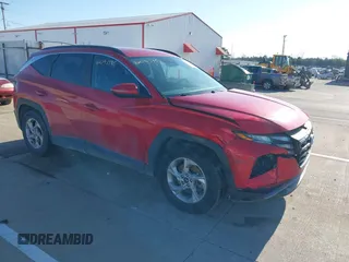 2022 Hyundai Tucson SEL z VIN 5NMJB3AE7NH076526, wystawiony jako IAAI lot #42091735 z przebiegiem 42 615 mil mil oraz . Historia ofert i sprzedaży dostępna na DreamBid. Obrazek 1.