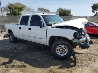 2005 GMC Sierra 1500HD SLE z VIN 1GTGK13UX5F827585, wystawiony jako Copart lot #45248805 z przebiegiem Nie podano mil oraz Szkoda całkowita • Salvage title. Historia ofert i sprzedaży dostępna na DreamBid. Obrazek 4.