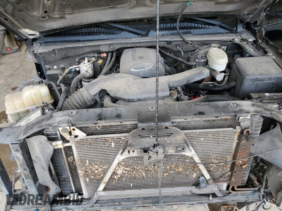 2003 Chevrolet Avalanche with VIN 3GNEK13T33G111841, listed as a Copart auction lot 71664204 with 216,045 mi miles and Salvage Title. Bid and sale history available at carsss.com. Image 11.