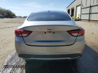 2015 Chrysler 200 Limited z VIN 1C3CCCAB0FN639808, wystawiony jako Copart lot #49775985 z przebiegiem 184 671 mil mil oraz Szkody całkowita. Historia ofert i sprzedaży dostępna na DreamBid. Obrazek 6.