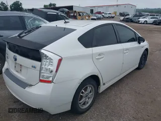2010 Toyota Prius II z VIN JTDKN3DU0A0243303, wystawiony jako IAAI lot #42444198 z przebiegiem 248 981 mil mil oraz . Historia ofert i sprzedaży dostępna na DreamBid. Obrazek 4.