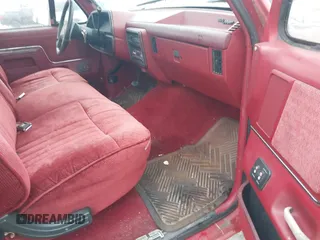 1989 Ford F-250 with VIN 1FTHF25H1KLB31046, listed as a IAAI auction lot 41719169 with 17,846 mi miles and . Bid and sale history available at DreamBid. Image 5.
