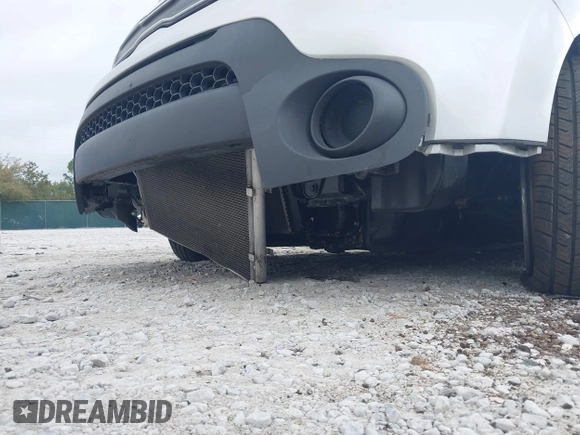 2018 Kia Soul with VIN KNDJN2A21J7505300, listed as a IAAI auction lot 41559693 with 62,726 mi miles. Bid and sale history available at carsss.com. Image 6.