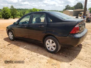 2006 Ford Focus S z VIN 1FAHP34N86W101935, wystawiony jako Copart lot #55773975 z przebiegiem 110 576 mil mil oraz Szkody całkowita. Historia ofert i sprzedaży dostępna na DreamBid. Obrazek 2.