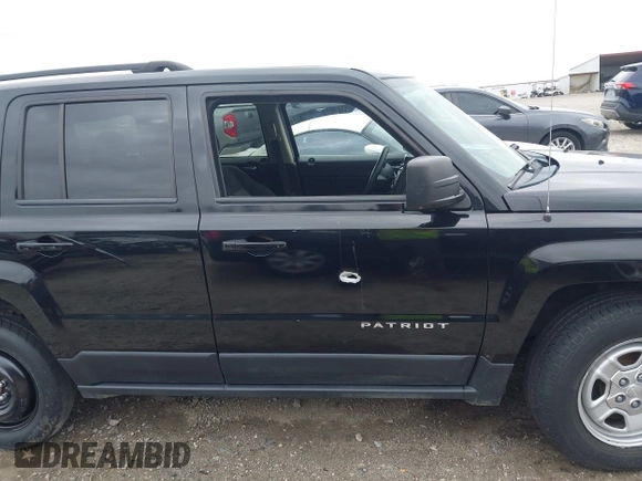 2016 Jeep Patriot Sport z VIN 1C4NJPBA9GD734320, wystawiony jako IAAI lot #41762036 z przebiegiem 121 945 mil mil oraz . Historia ofert i sprzedaży dostępna na DreamBid. Obrazek 12.
