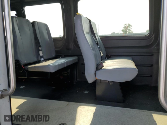 2018 Ford Transit с VIN 1FTBW3XM7JKA37795, выставлен на аукционе Copart как лот 62366315 с пробегом 234 010 миль миль и Чистый • Clean title. История ставок и продаж доступна на DreamBid. Изображение 11.