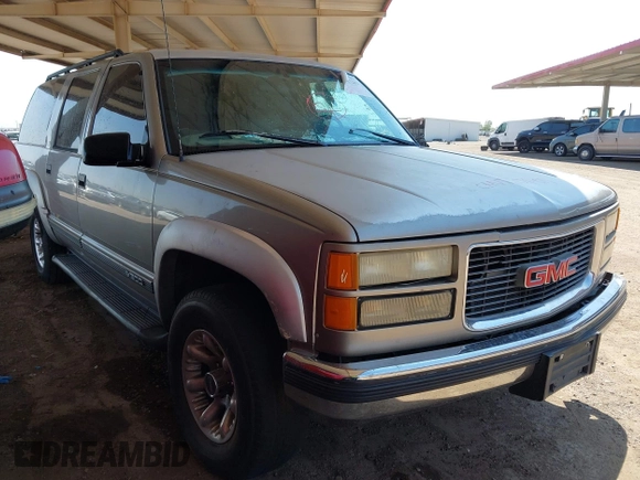 1999 GMC Suburban with VIN 3GKFK16R8XG501843, listed as a IAAI auction lot 42467263 with Not provided miles and . Bid and sale history available at DreamBid. Image 1.