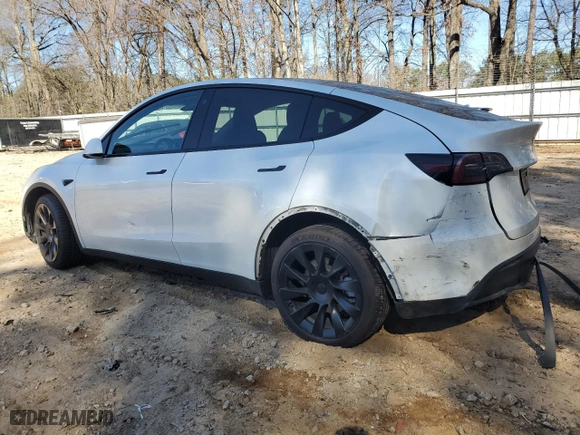 2022 Tesla Model Y Long Range with VIN 7SAYGDEE9NA018421, listed as a Copart auction lot 46869185 with 34,632 mi miles and Salvage Title. Bid and sale history available at carsss.com. Image 2.