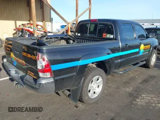 2005 Toyota Tacoma PreRunner with VIN 5TEKU72NX5Z024621, listed as a IAAI auction lot 40382089 with 180,080 mi miles. Bid and sale history available at carsss.com. Image 4.