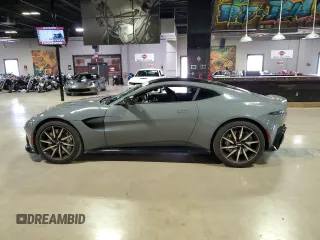 2020 Aston Martin Vantage z VIN SCFSMGAW6LGN03859, wystawiony jako Copart lot #52294204 z przebiegiem 47 486 mil mil oraz Szkoda całkowita • Salvage title. Historia ofert i sprzedaży dostępna na DreamBid. Obrazek 3.