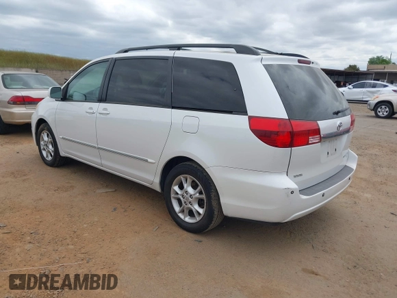 2004 Toyota Sienna XLE with VIN 5TDZA22CX4S141877, listed as a IAAI auction lot 42135971 with 219,688 mi miles. Bid and sale history available at carsss.com. Image 3.