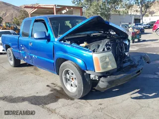 2000 Chevrolet Silverado 1500 LS with VIN 2GCEC19T9Y1186623, listed as a IAAI auction lot 40830351 with 1 mi miles. Bid and sale history available at carsss.com. Image 1.