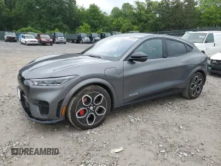 2023 Ford Mustang Mach-E GT z VIN 3FMTK4SE2PMA81979, wystawiony jako Copart lot #58388495 z przebiegiem 25 469 mil mil oraz Szkoda całkowita • Salvage title. Historia ofert i sprzedaży dostępna na DreamBid. Obrazek 1.