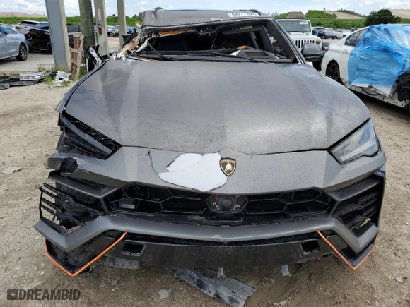 2019 Lamborghini Urus with VIN ZPBUA1ZL5KLA05433, listed as a Copart auction lot 69777194 with NaN miles and Clean Title. Bid and sale history available at carsss.com. Image 5.