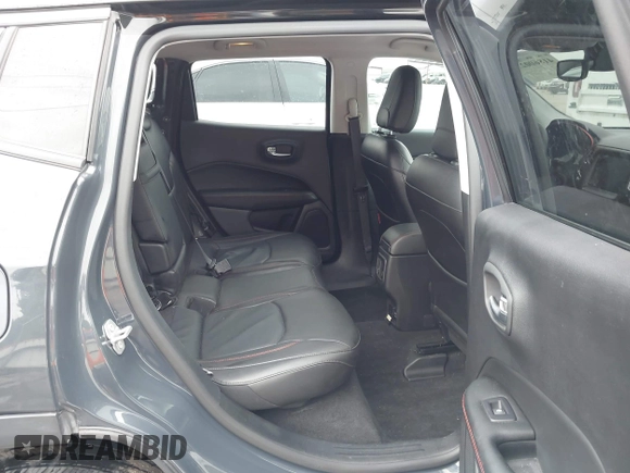 2018 Jeep Compass Trailhawk с VIN 3C4NJDDB5JT270609, выставлен на аукционе IAAI как лот 41860027 с пробегом 32 237 миль миль и . История ставок и продаж доступна на DreamBid. Изображение 8.