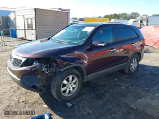 2011 Kia Sorento LX with VIN 5XYKT3A1XBG183087, listed as a IAAI auction lot 41327038 with NaN miles. Bid and sale history available at carsss.com. Image 17.