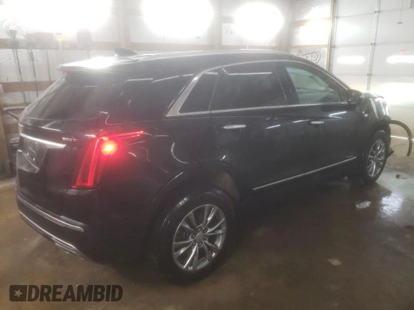 2021 Cadillac XT5 FWD Premium Luxury z VIN 1GYKNCR4XMZ226527, wystawiony jako Copart lot #83453724 z przebiegiem 45 807 mil mil oraz Szkoda całkowita • Salvage title. Historia ofert i sprzedaży dostępna na DreamBid. Obrazek 3.