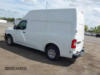 2018 Nissan NV Cargo S z VIN 1N6BF0LY7JN800787, wystawiony jako IAAI lot #42062137 z przebiegiem 221 082 mil mil oraz . Historia ofert i sprzedaży dostępna na DreamBid. Obrazek 3.