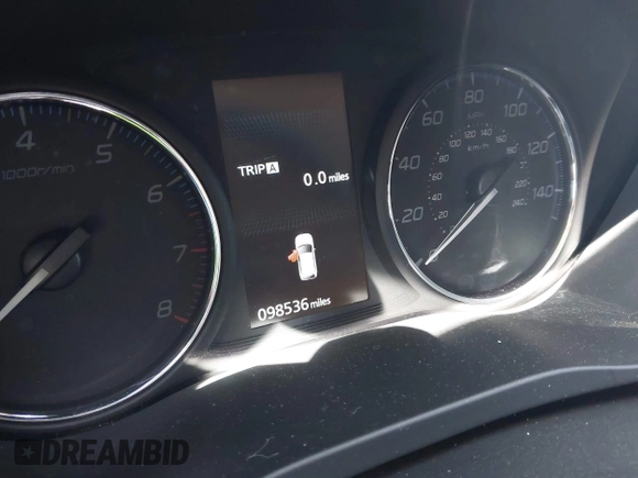 2020 Mitsubishi Outlander SE z VIN JA4AD3A30LZ029043, wystawiony jako IAAI lot #41976692 z przebiegiem 98 536 mil mil oraz . Historia ofert i sprzedaży dostępna na DreamBid. Obrazek 7.