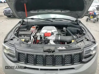 2021 Jeep Grand Cherokee Trackhawk z VIN 1C4RJFN96MC659042, wystawiony jako Copart lot #65164445 z przebiegiem 9 356 mil mil oraz Czysty tytuł • Clean title. Historia ofert i sprzedaży dostępna na DreamBid. Obrazek 14.