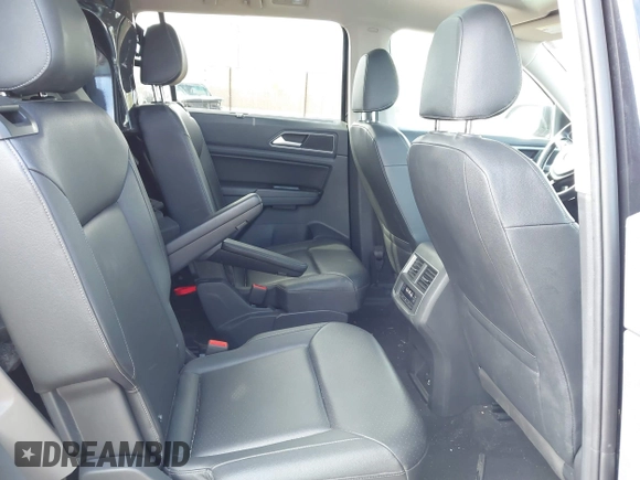 2019 Volkswagen Atlas SE with VIN 1V2UR2CA3KC613611, listed as a IAAI auction lot 42135382 with 62,514 mi miles and . Bid and sale history available at DreamBid. Image 8.